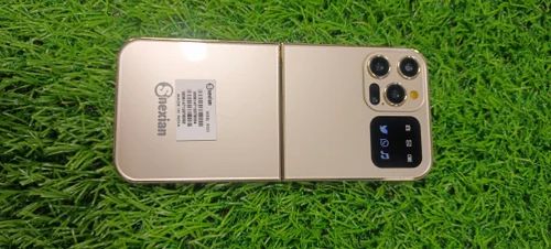 Snexian™ Classic Flip Phone – Retro Vibes. Modern Basics.